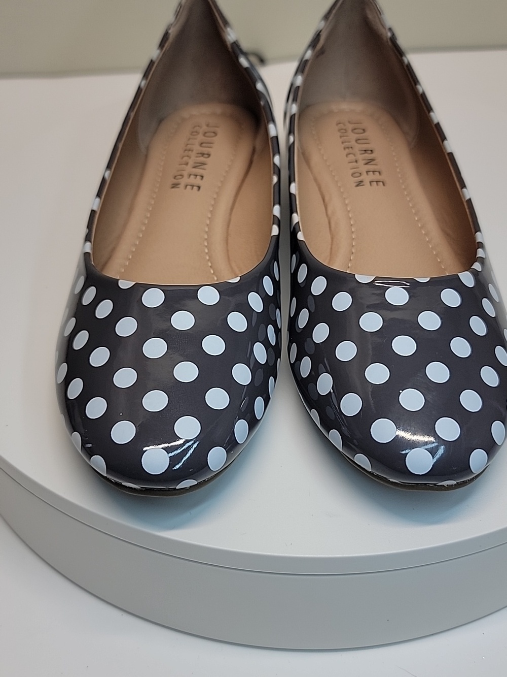 Journee Collection Gray Polka Dot Ballet Flats NEW - Picture 5 of 11